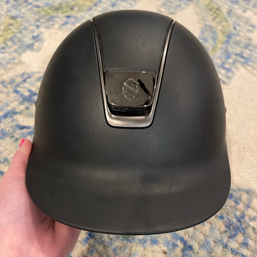 Samsheild horse riding helmet. Matte black size 6 5/8